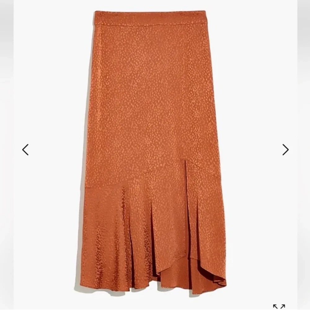 Madewell Flounce-Hem Midi Skirt in Cheetah Jacquard - Picture 4 of 6